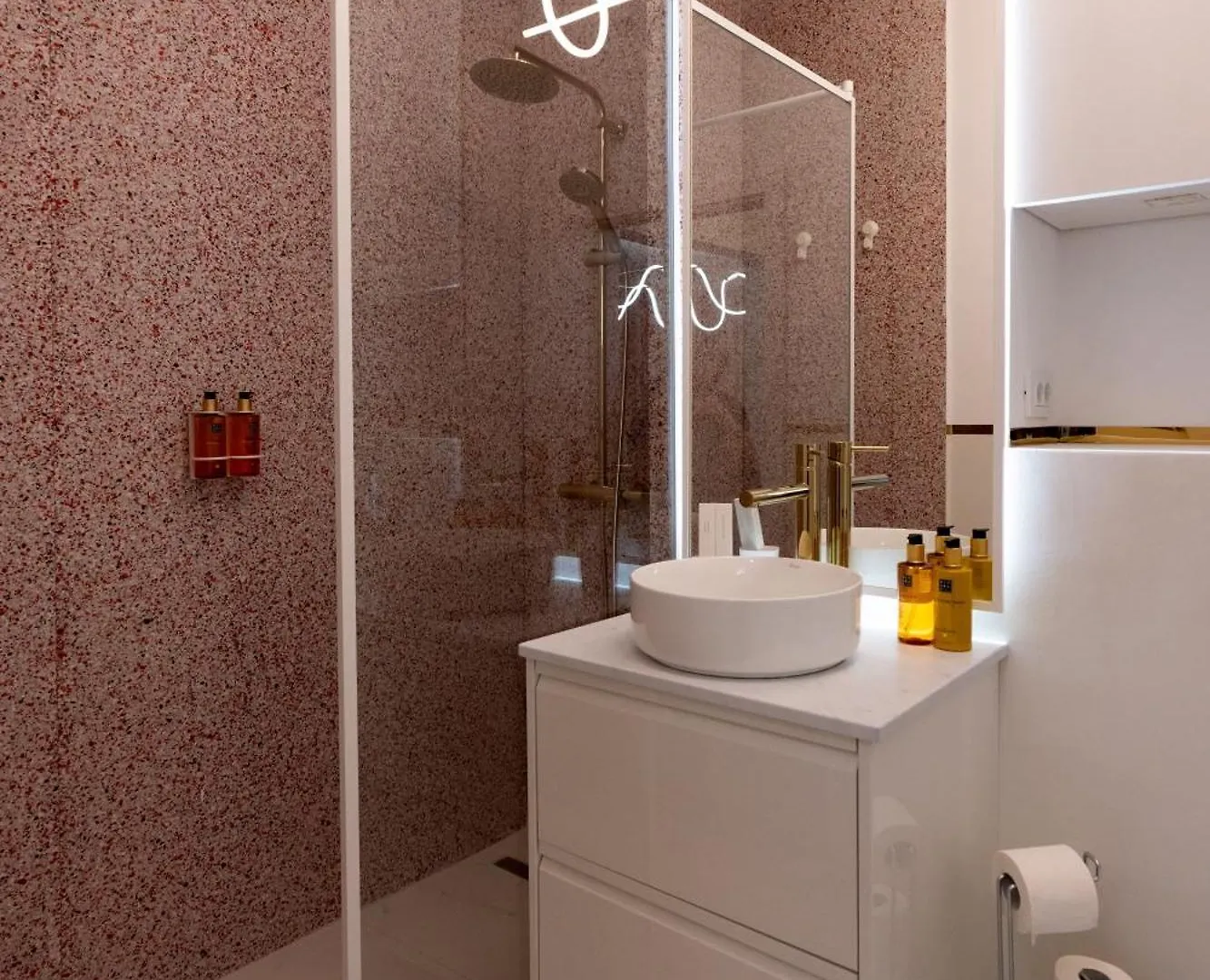 Soni Exclusive Apartments Plaza With Private Parking & Self Check-In Bucharest Romania