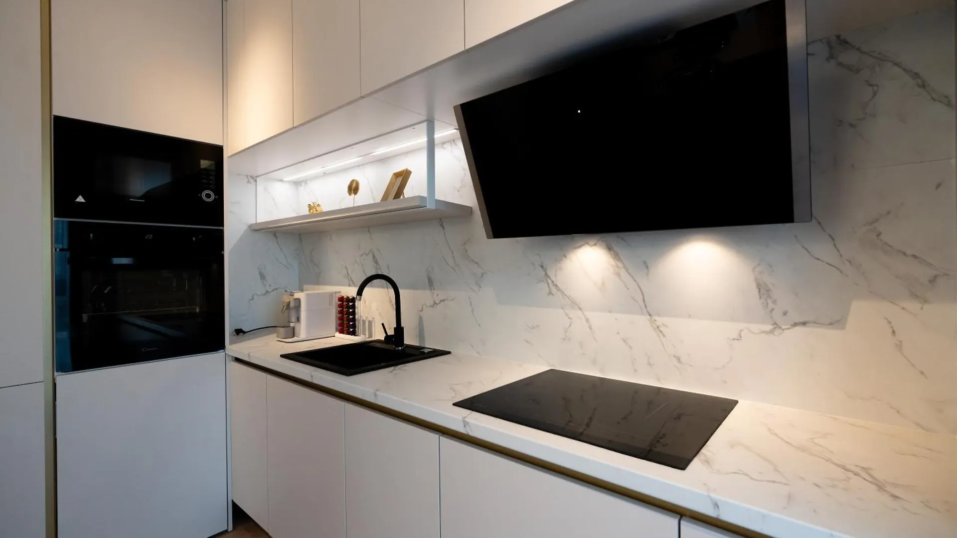 Soni Exclusive Apartments Plaza With Private Parking & Self Check-In ブカレスト