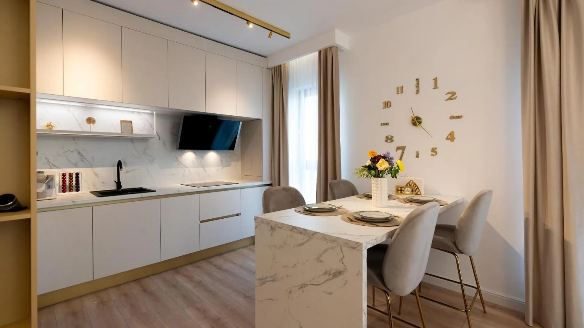 Soni Exclusive Apartments Plaza With Private Parking & Self Check-In ブカレスト